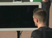 deportes/futbol/20260309/aficionado-salta-campo-desconecta-var-cuando-iban-pitar-penalti-contra-equipo_393932