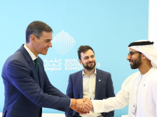 espana/20260309/insolito-reportaje-pais-sobre-gabinete-sanchez-inmensa-corte-asesores_393951