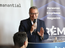 espana/comunidad-valenciana/20260325/toni-perez-reivindica-costa-blanca-como-referente-turistico-clausura-i-foro-turismo-negocios_400099