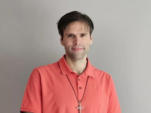 ciencia/20260330/alex-escola-cientifico-investiga-exorcismos-objetivo-no-buscar-diablo-ayudar-persona_400067