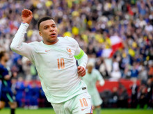 deportes/futbol/20260327/regreso-mbappe-francia-gol-buenas-sensaciones-abrazo-vinicius_400866