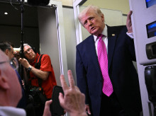 internacional/20260330/trump-amenaza-volar-aires-arrasar-centrales-electricas-iran-isla-kharg-no-llegan-pronto-acuerdo_401732