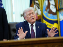 internacional/20260402/trump-arremete-contra-otan-macron-starmer-falta-apoyo-guerra-iran_402614