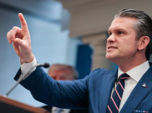 internacional/20260416/grupo-democratas-intenta-destituir-jefe-pentagono-pete-hegseth-juicio-politico_407484