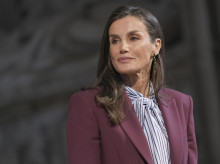 gente/20260409/reina-letizia-muestra-nivel-catalan-durante-visita-lerida_405114
