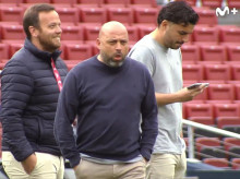 deportes/futbol/la-liga/20260414/arcadas-entrenador-espanyol-entrar-camp-nou-generan-polemica-barcelona_406736