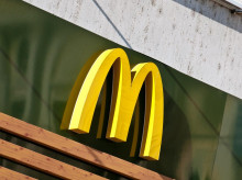 economia/20260415/mcdonalds-anuncia-cambio-historico-despide-senas-identidad-cns_407066