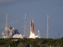 ciencia/20260416/artemis-ii-acelera-carrera-espacial-prisas-retrasos-riesgo-perder-luna-frente-china_406150