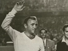 obituarios/20260416/zaguero-leyenda-madrid-seleccionador-algo-decepcionante_407336