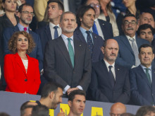 espana/casa-real/20260417/quien-acompanara-rey-sabado-palco-estadio-sevilla_407499