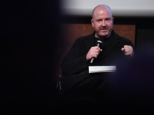 cultura/20260416/pp-pide-urtasun-cese-director-reina-sofia-museo-no-cumple-ley-contabilidad_407835