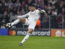 deportes/futbol/champions-league/20260417/promesa-mbappe-madridismo-haber-firmado-otra-temporada-blanco-empezaremos-ganar-otra-vez_408028