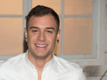 gente/20260417/actor-serrano-adrian-rodriguez-detenido-malaga_408041