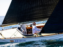 deportes/20260420/bribon-impone-trofeo-xacobeo-refuerza-liderazgo-liga_408898