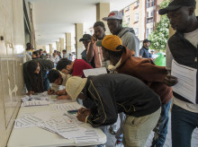 espana/20260421/sanchez-cambia-juego-nueva-condicion-inmigrantes-obtengan-residencia_409222