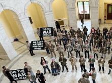 internacional/20260421/policia-eeuu-detiene-decenas-veteranos-ejercito-protesta-contra-guerra-iran_409228