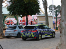 espana/andalucia/sevilla/20260421/menor-apunala-hombre-calle-infierno-primera-noche-feria-sevilla_409302