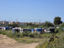 espana/baleares/20260421/saharauis-ibiza-estallan-contra-gobierno-desalojo-sanchez-parece-novio-mohamed-vi_409470