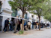 espana/madrid/20260427/madrid-registrado-9000-peticiones-certificados-vulnerabilidad-regularizacion-masiva_411323