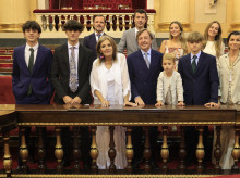 gente/20260427/paty-dominguin-cristina-sanchez-ortega-cano-juan-val-apoyos-curro-vazquez_411587