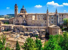 estilo-vida/viajar/20260430/increible-ciudad-renacentista-europa-unida-rafael-valentino-rossi-nariz-famosa-italia_411969