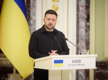 internacional/20260521/zelenski-confirma-ataque-contra-refineria-rusa-sizran-800-kilometros-ucrania_420041