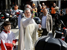 espana/castilla-y-leon/20260518/flores-virgen-motos-bendecidas-reunion-motociclista-antigua-mundo_418409