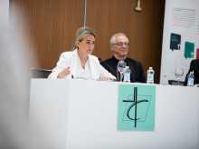 educacion/20260521/ministra-educacion-reune-obispos-implantar-educacion-verdaderamente-humana_419912