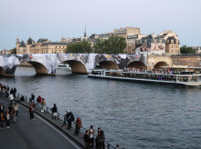 cultura/20260521/pont-neuf-convierte-cueva-gigante-revive-espiritu-artistico-paris_420009