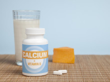 salud-y-bienestar/salud/20260522/calcio-vitamina-d-bajo-revision-sirven-realmente-evitar-fracturas_420138