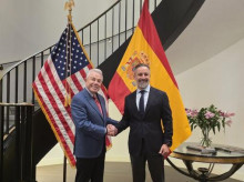 espana/20260522/abascal-reune-embajador-estados-unidos-espana-le-traslada-corrupcion-gobierno_420710