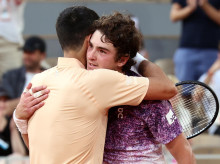 deportes/20260529/fonseca-19-anos-tumba-legendario-djokovic-remontarle-dos-sets-hace-historia_423272