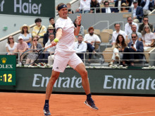 deportes/tenis/20260602/aliado-inesperado-encontrado-zverev-derrotar-jodar-roland-garros_424148