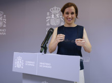 sociedad/20260602/monica-garcia-ignora-medicos-aprueba-estatuto-marco_424237