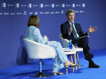 espana/cataluna/20260603/feijoo-planta-ante-burguesia-catalana-rechaza-cupo-avisa-no-les-pedir-favores-regalarlos_424489