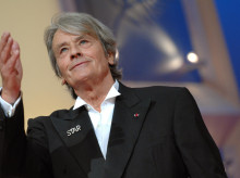cine-tv-series/20260604/hijos-varones-alain-delon-condenados-difundir-charla-hermana_424877