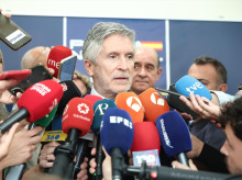 espana/20260605/marlaska-defiende-directora-guardia-civil-pese-reuniones-leire-niega-presiones-uco_425440