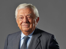 espana/andalucia/sevilla/20260608/ceu-fernando-iii-reconocera-francisco-herrero-contribucion-desarrollo-empresarial-economico_426341