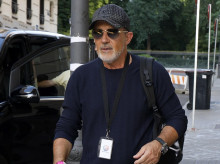 gente/20260608/antonio-banderas-responde-polemica-show-godspell-durante-visita-papa_426449