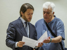 espana/andalucia/sevilla/20260609/abuelo-paterno-bebe-fallecida-quemaduras-banera-denuncia-contradicciones-madre_426680