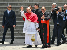 religion/20260609/papa-usa-catalan-apela-cinco-veces-unidad-primera-homilia-barcelona-nada-destruya_426693