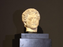 historia/20260615/hallada-segovia-cabezaretrato-romana-atribuida-emperador-galieno_428673