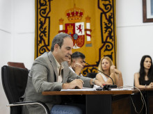 espana/andalucia/20260618/ediles-psoe-carboneras-echan-pulso-montero-algarrobico-no-vamos-ceder-chantajes_430093