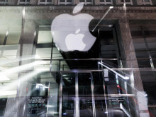 tecnologia/20260711/apple-demanda-openai-supuesto-robo-secretos-comerciales-dispositivos-iphone_438508
