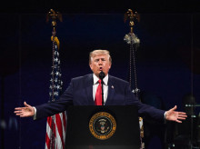 cultura/20260916/juez-impide-trump-cambie-nombre-centro-kennedy-poner-suyo_459324