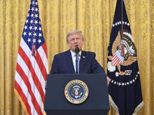 internacional/20260817/trump-amenaza-bombardear-piedad-oman-interpone-dialogo-iran-sobre-ormuz_450152