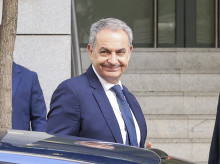 espana/20260921/juez-da-tres-dias-zapatero-entregue-documentacion-sobre-joyas-cita-hijas-declarar_460998