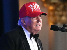 internacional/20260725/trump-anuncia-candidatura-elecciones-2028-cena-corresponsales_443540