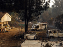espana/madrid/20260727/varios-vecinos-pelayos-presa-alertan-robos-viviendas-afectadas-incendio_444191