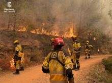 espana/comunidad-valenciana/20260727/avance-incendio-vall-duixo-hace-estallar-artilleria-republicana-guerra-civil_444103